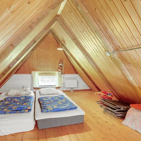 Lovely Home In Ulfborg With Wifi